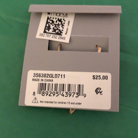 Robert Lee Morris Soho Gold Tone Textured Metal Feather Drop Earrings NWT - Picture 11 of 11